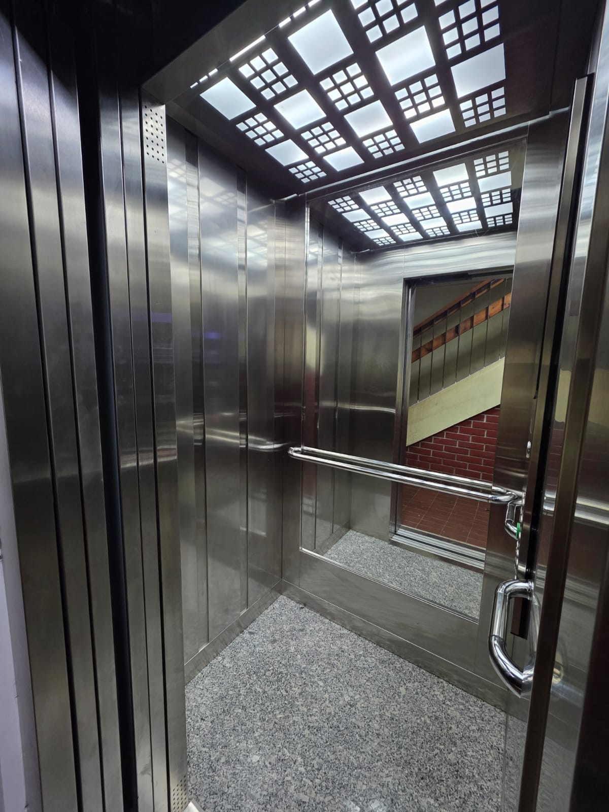 Jovana Ducica 22-Novisad